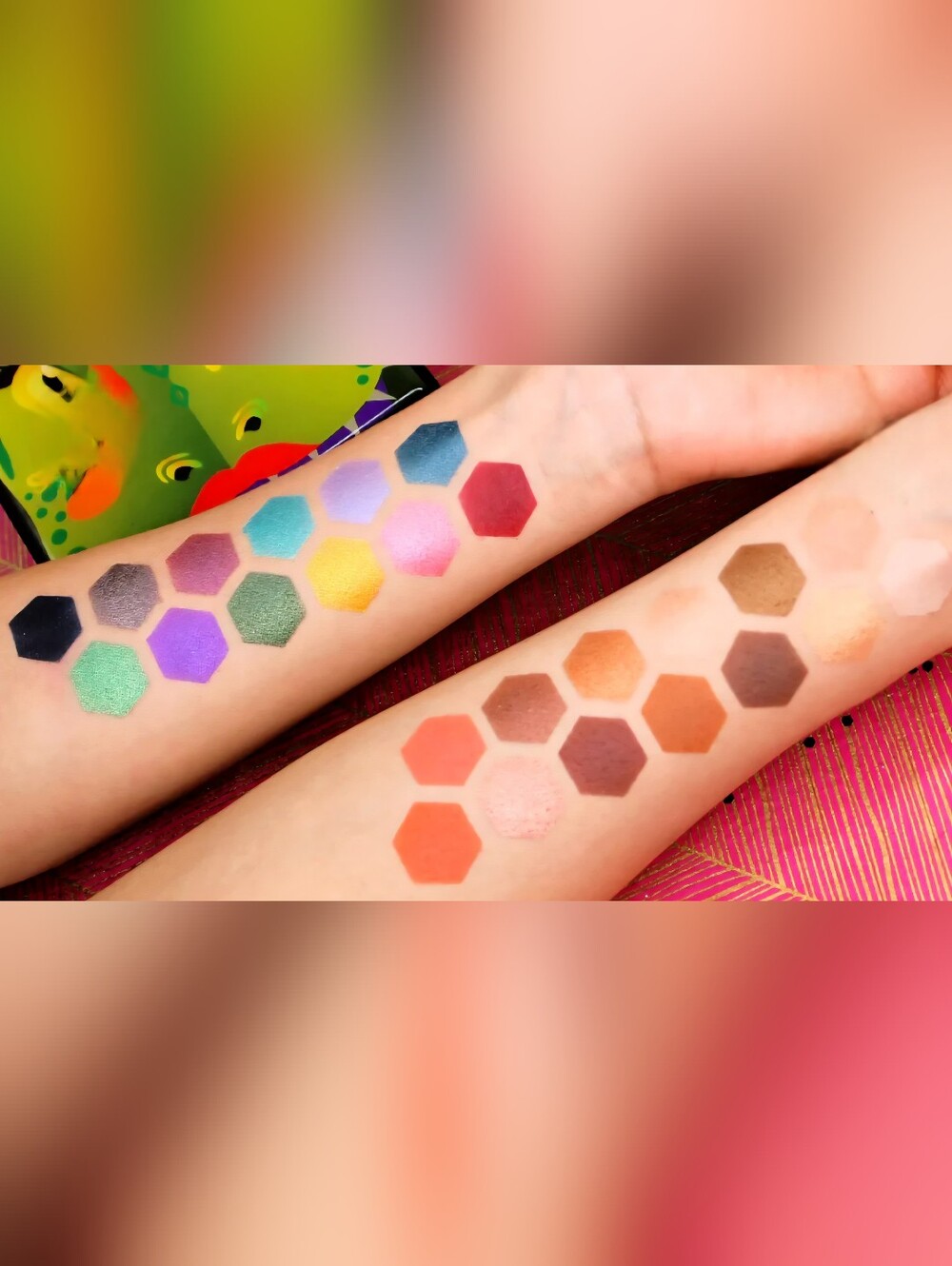 Rude Cosmetics Bite Me 25 Color Eyeshadow Palette NIB Croc Edition - Picture 2 of 3
